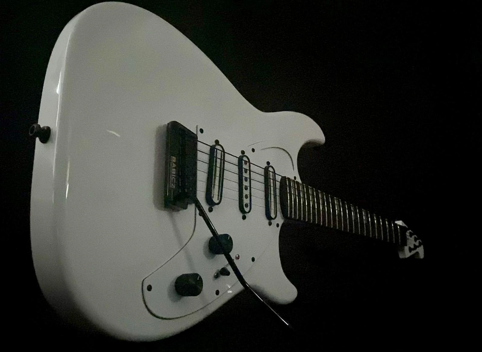 Heier #15 T2 Black/White – Detailansicht 11 – Custom E-Gitarre von Heier Guitars bei Dresden und Meißen